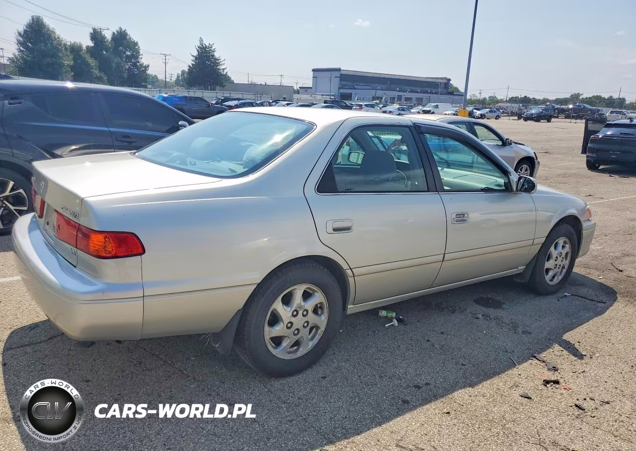 2000 Toyota Camry Le V6 VIN:4T1BF28K6YU107160 - 3