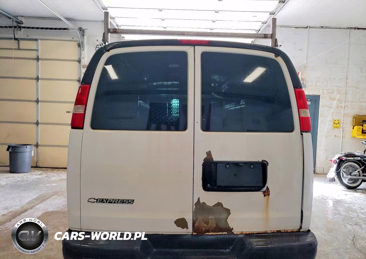 2009 Chevrolet Express G2500 VIN:1GCGG25C591135653 - 10