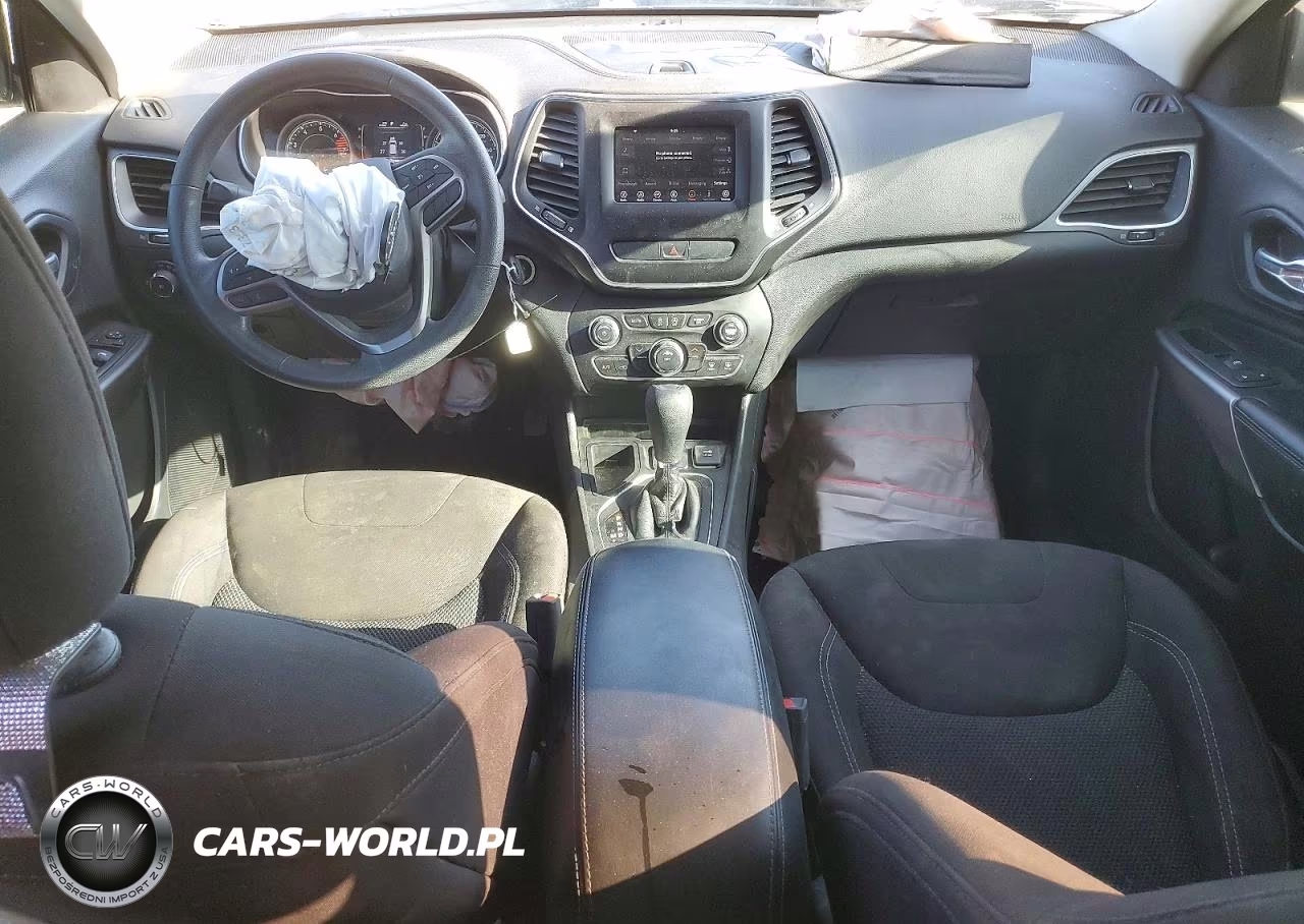 2019 Jeep Cherokee Latitude VIN:1C4PJLCB6KD305329 - 8