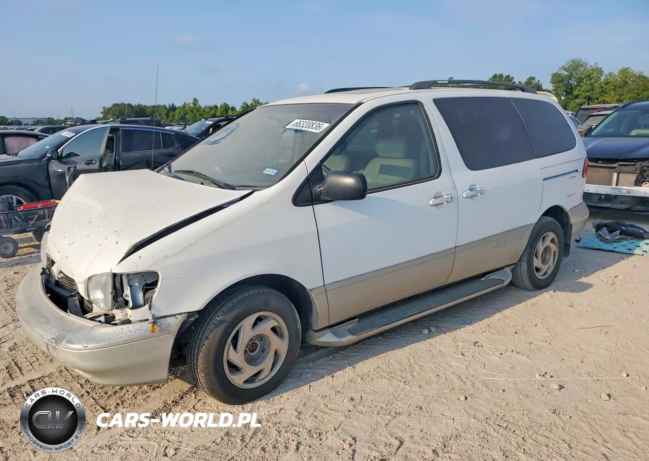 2000 Toyota Sienna Le