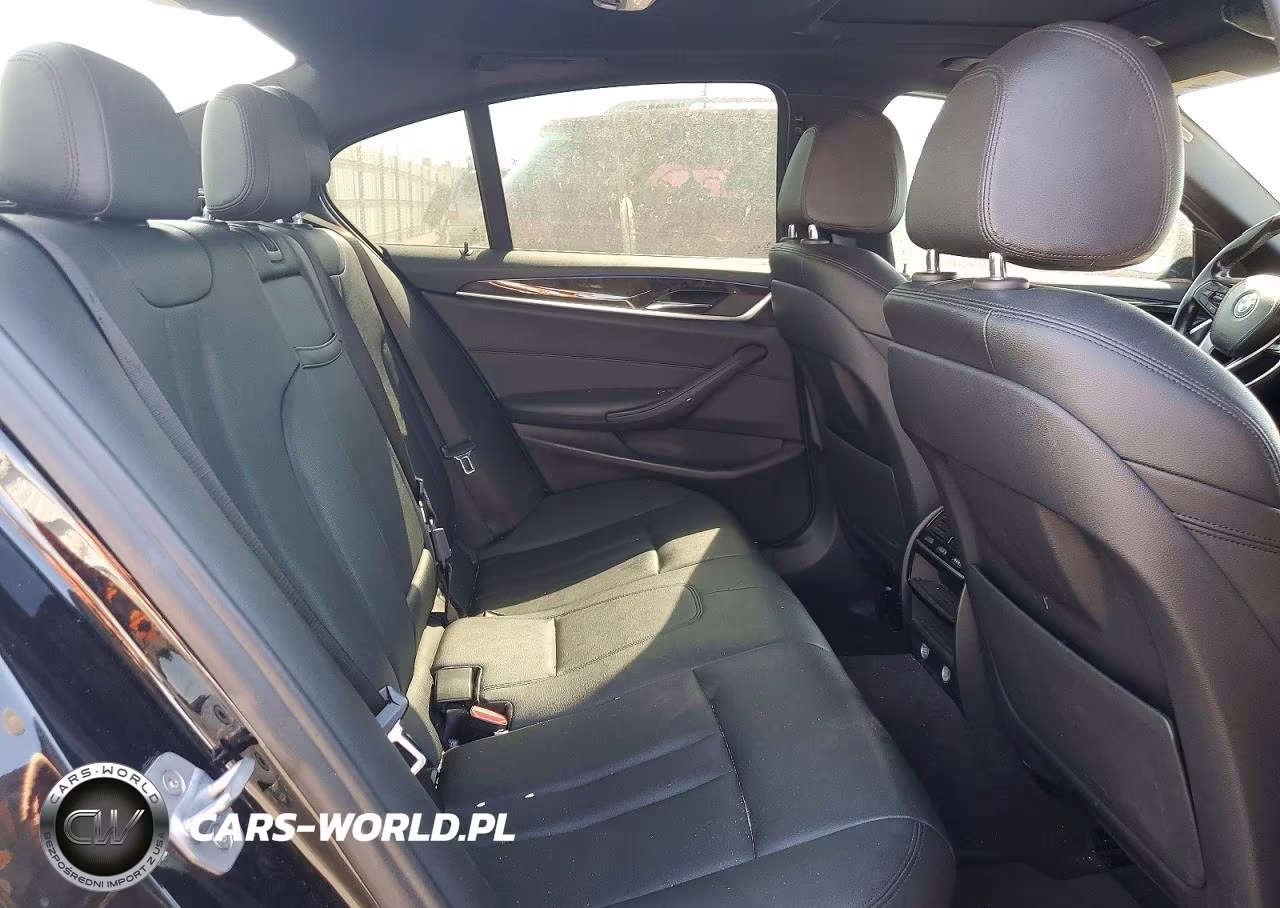 2018 BMW 530E VIN:WBAJA9C58JB249677 - 10