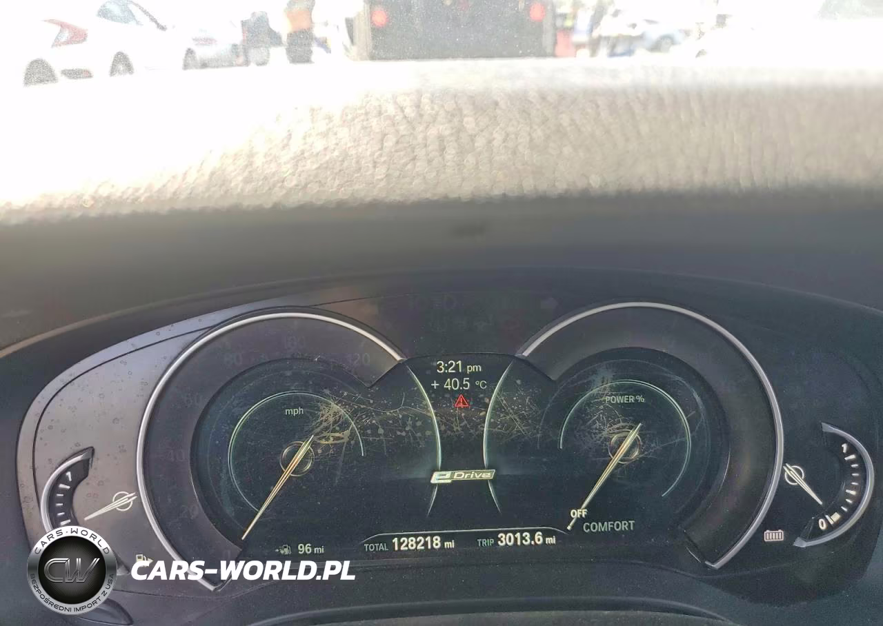 2018 BMW 530E VIN:WBAJA9C58JB249677 - 9