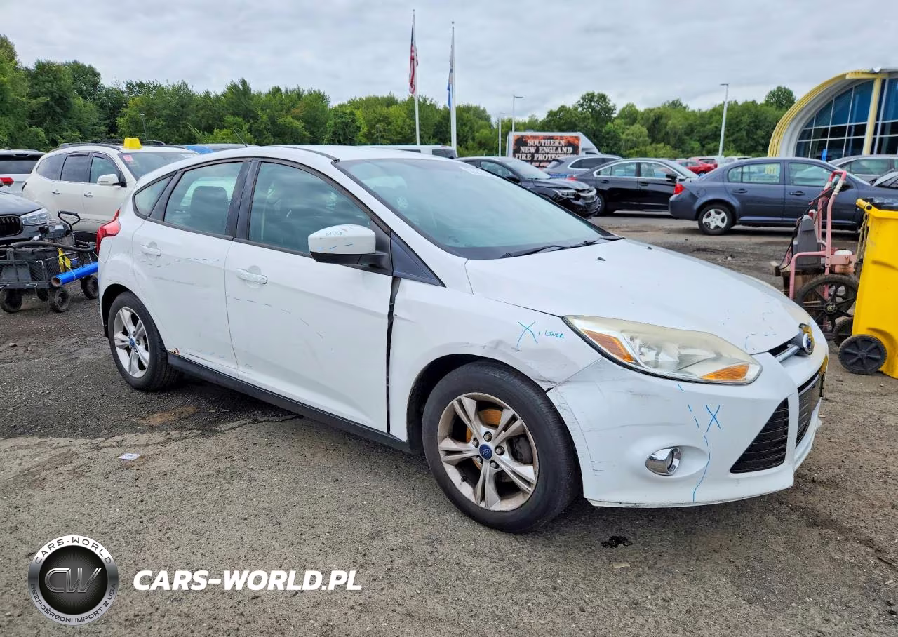 2012 Ford Focus Se VIN:1FAHP3K29CL296868 - 4