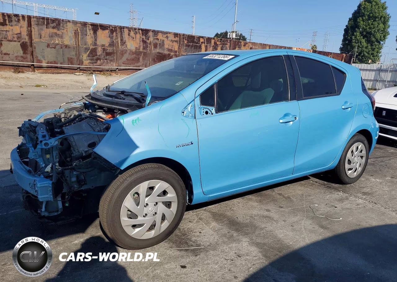 2016 Toyota Prius C One