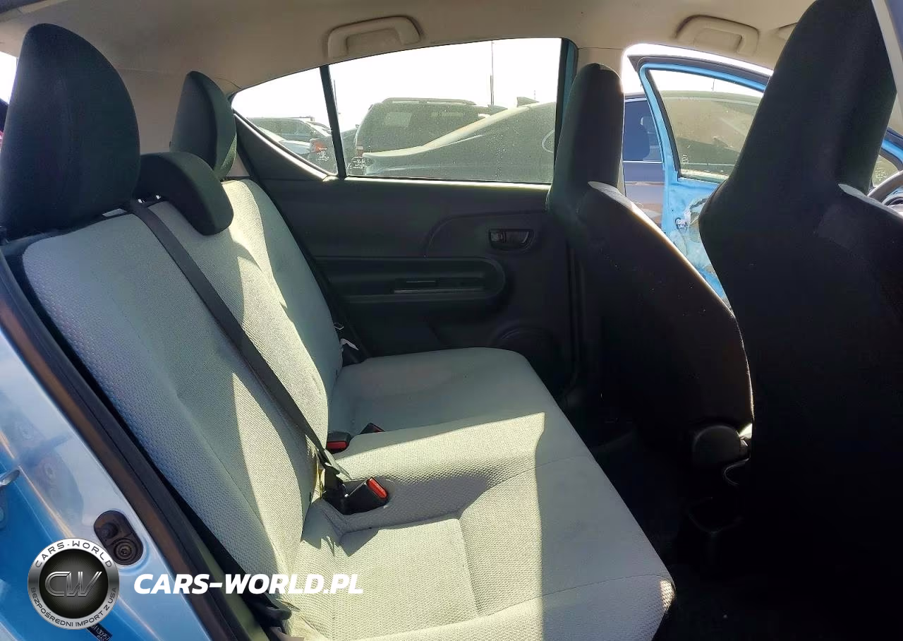 2016 Toyota Prius C One VIN:JTDKDTB38G1130957 - 10
