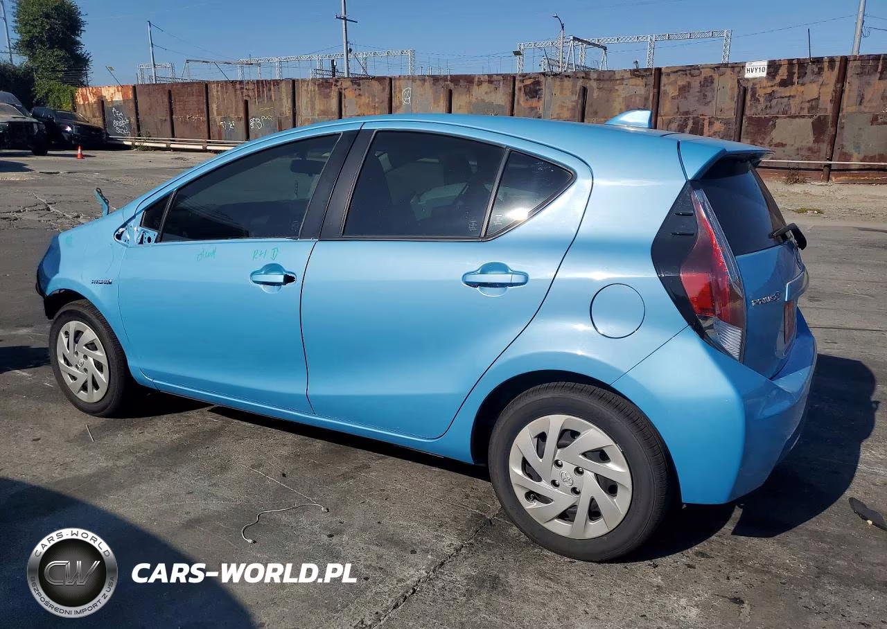 2016 Toyota Prius C One VIN:JTDKDTB38G1130957 - 2