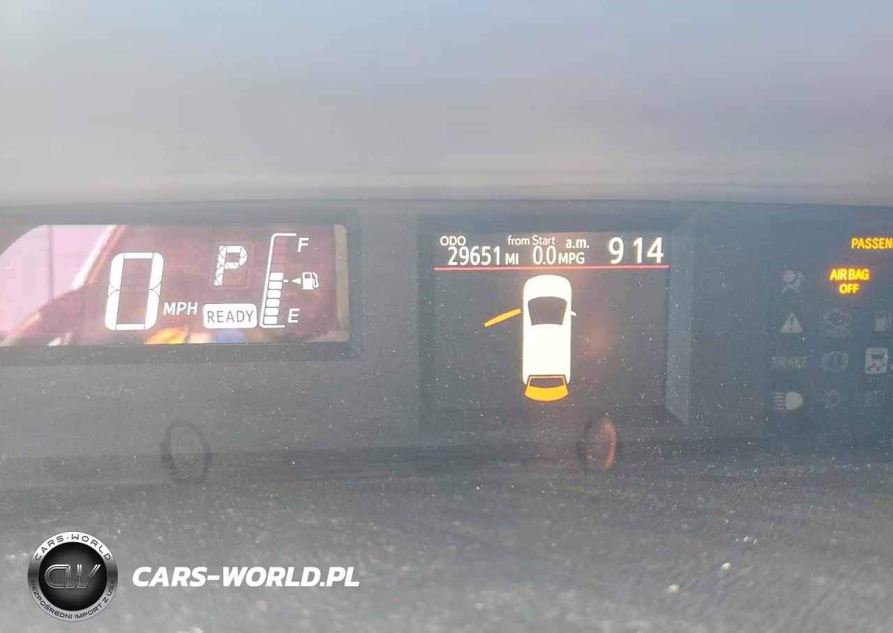 2016 Toyota Prius C One VIN:JTDKDTB38G1130957 - 9