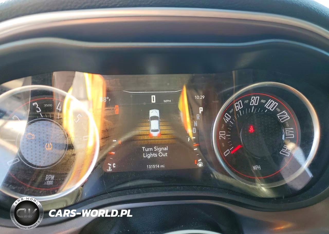 2020 Dodge Challenger Sxt VIN:2C3CDZAG8LH113569 - 9