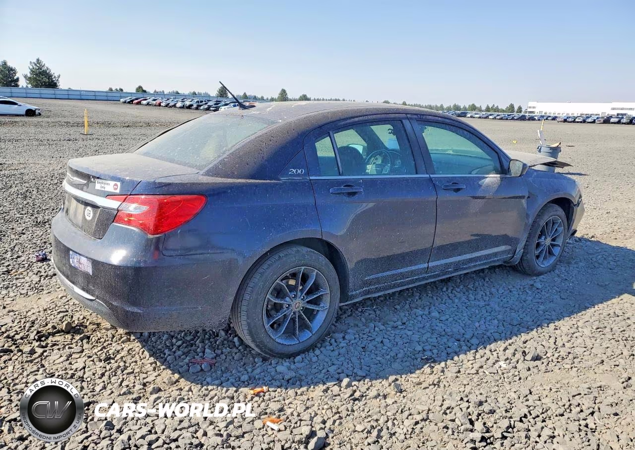 2011 Chrysler 200 Touring VIN:1C3BC1FB2BN558649 - 3