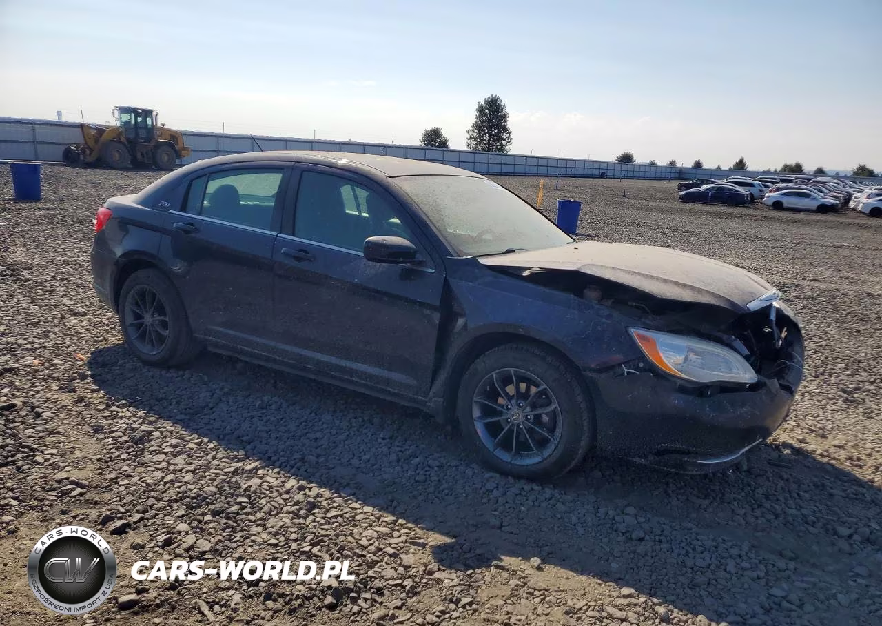 2011 Chrysler 200 Touring VIN:1C3BC1FB2BN558649 - 4