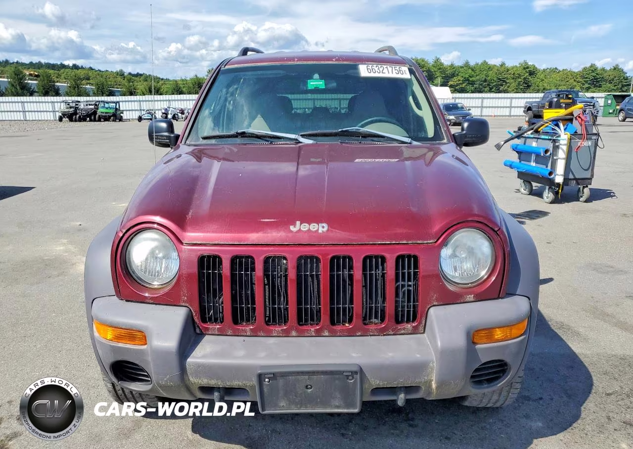 2005 Jeep Liberty Sport VIN:1J4GL48K83W556992 - 5