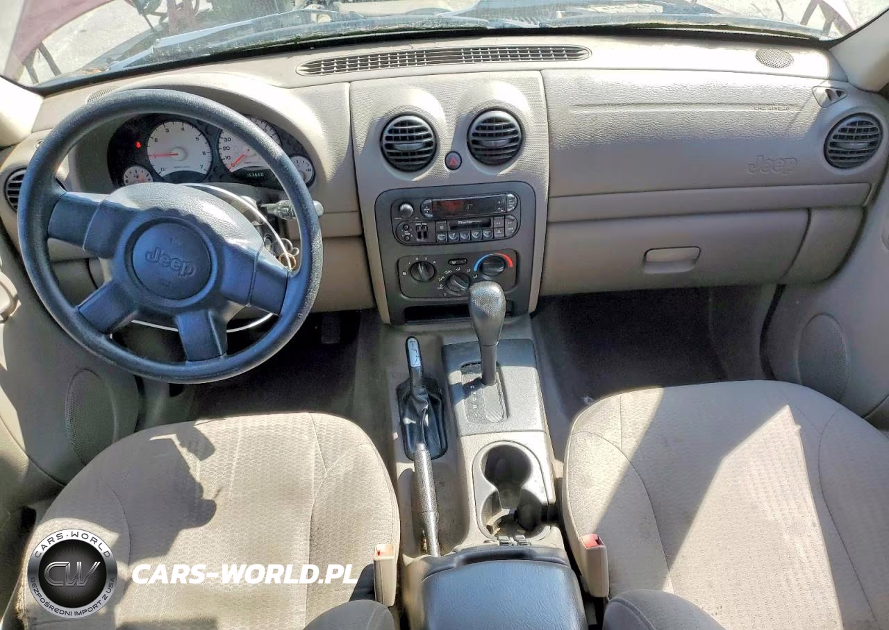 2005 Jeep Liberty Sport VIN:1J4GL48K83W556992 - 8