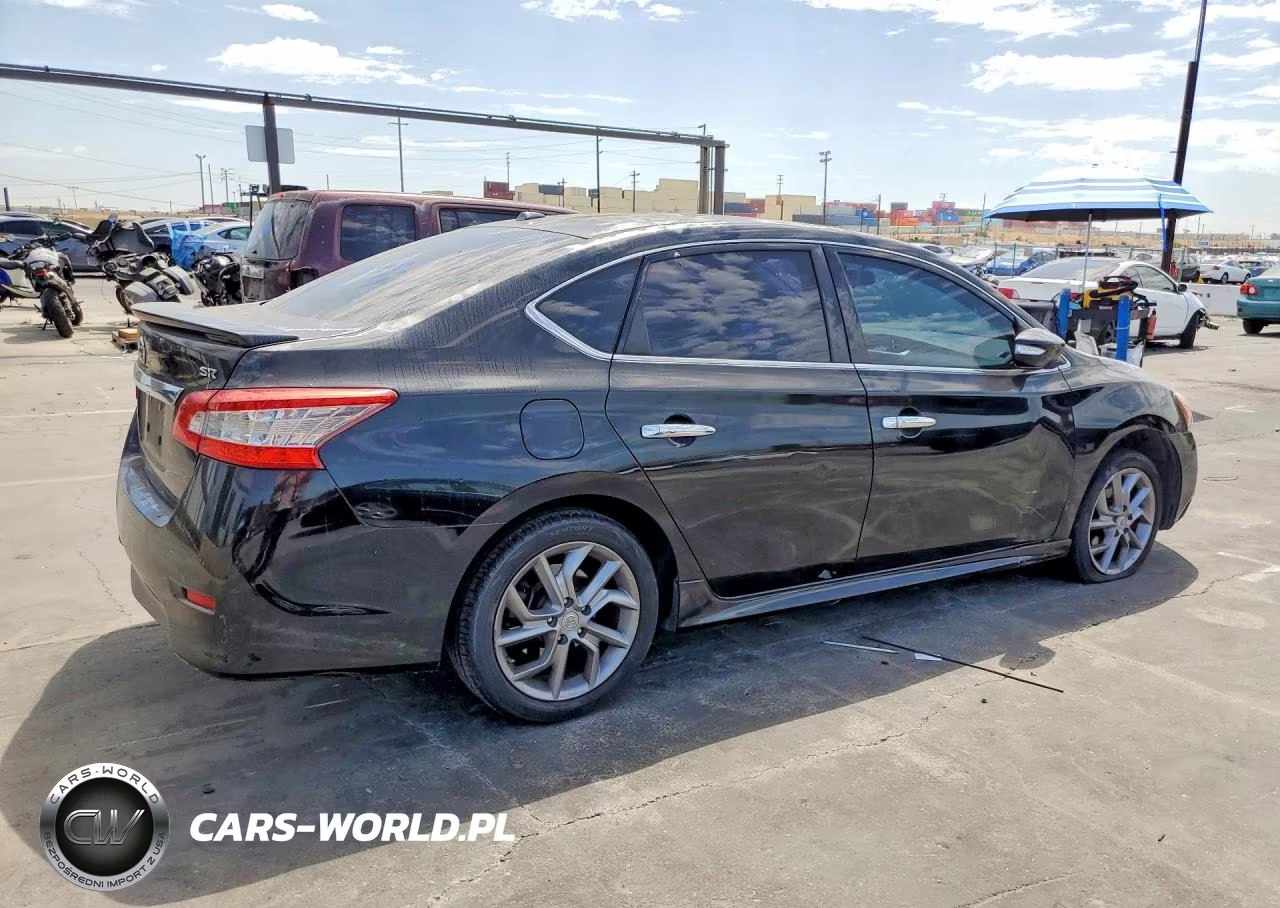 2015 Nissan Sentra Sr VIN:3N1AB7APXFY330572 - 3