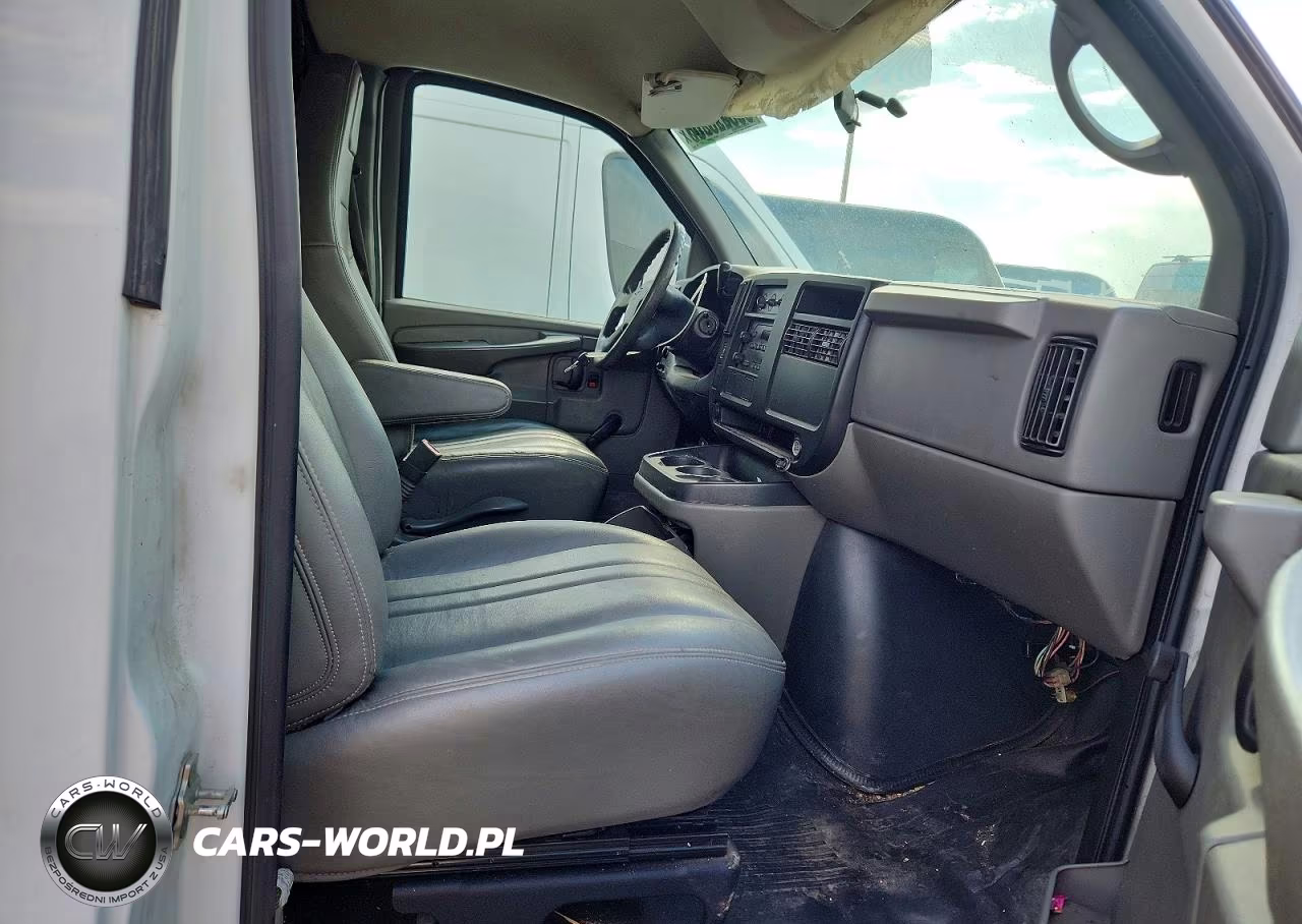 2007 Chevrolet Express G3500 VIN:1GBHG31U971179777 - 10