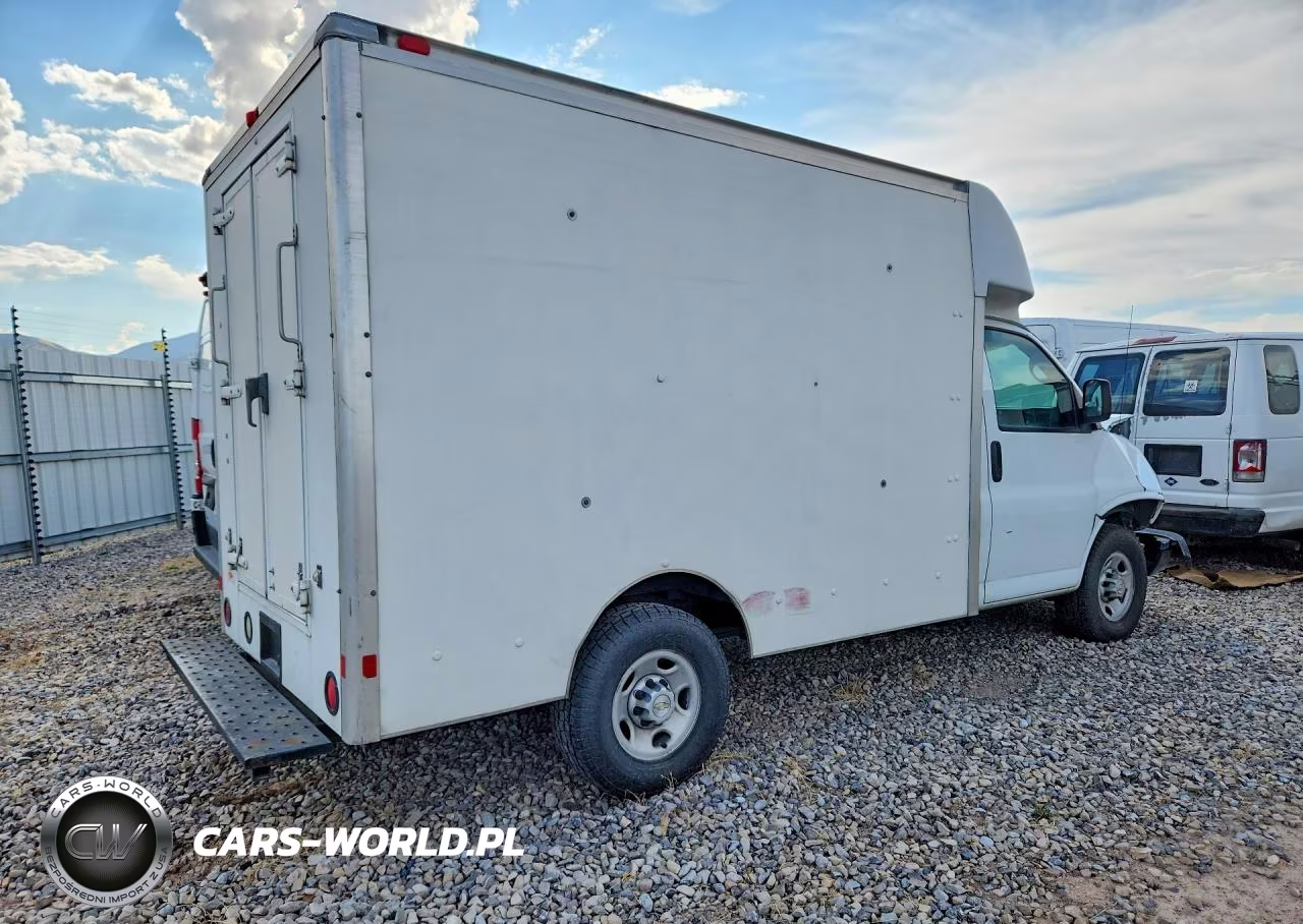 2007 Chevrolet Express G3500 VIN:1GBHG31U971179777 - 3