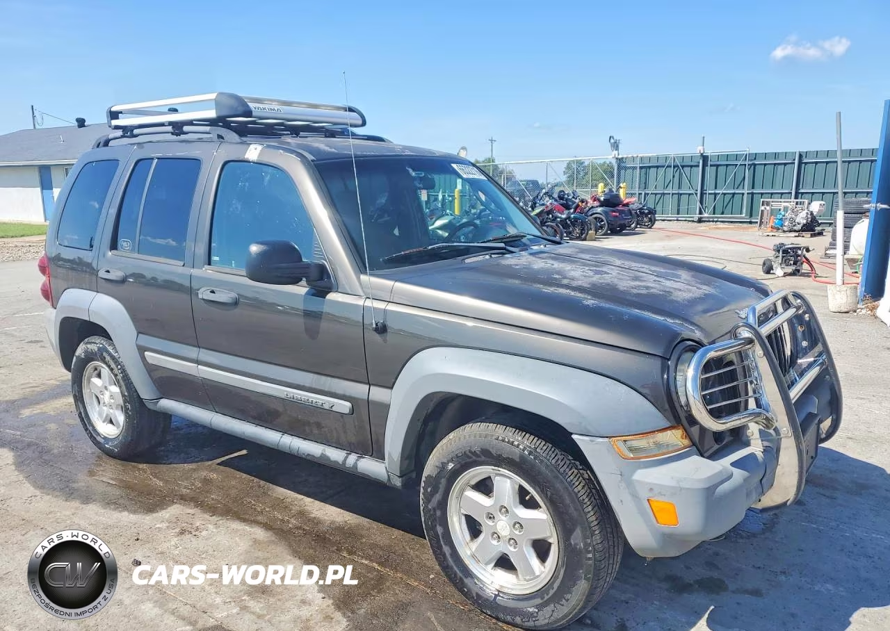2005 Jeep Liberty Sport VIN:1J4GL485X5W635772 - 4