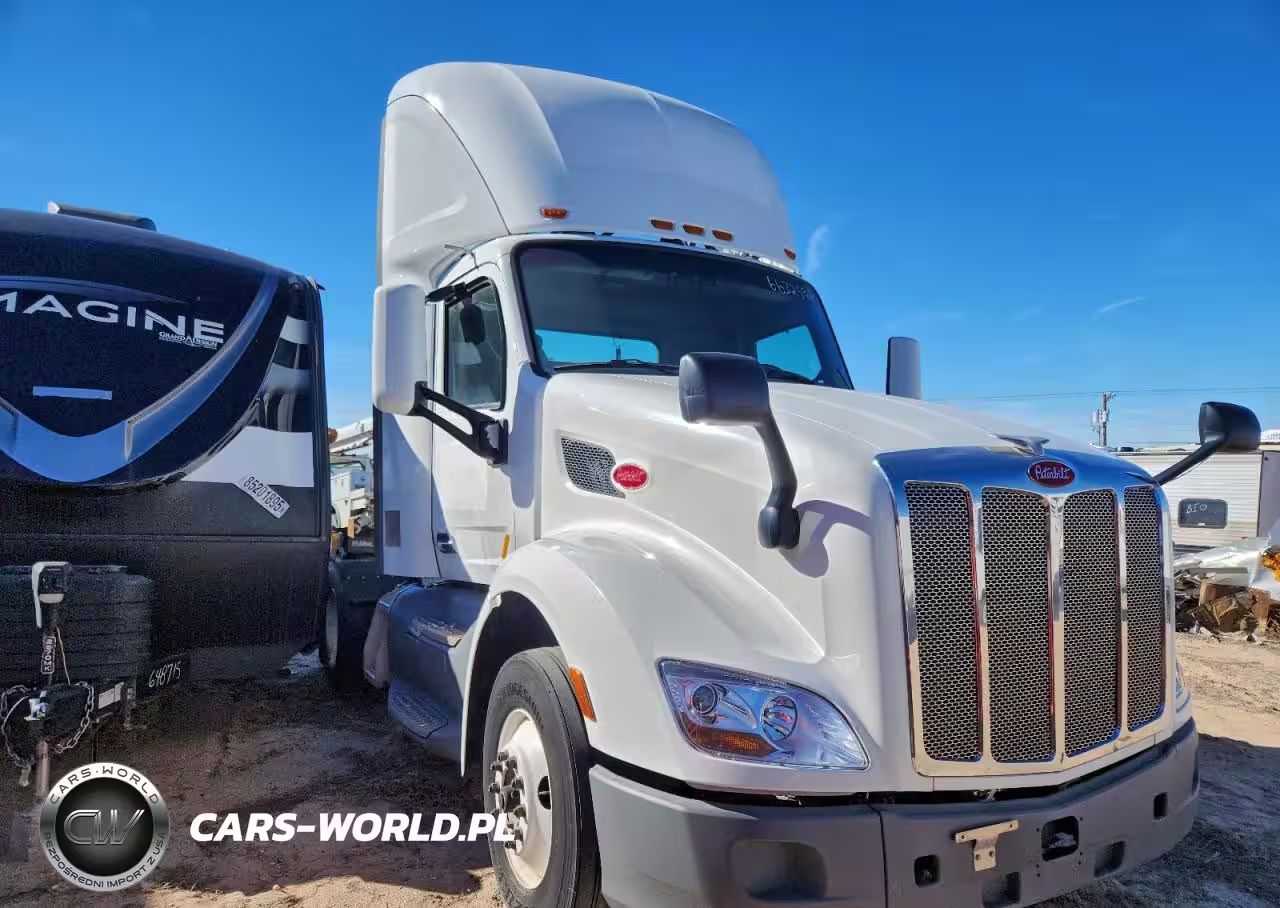 2018 Peterbilt 579 Semi Truck