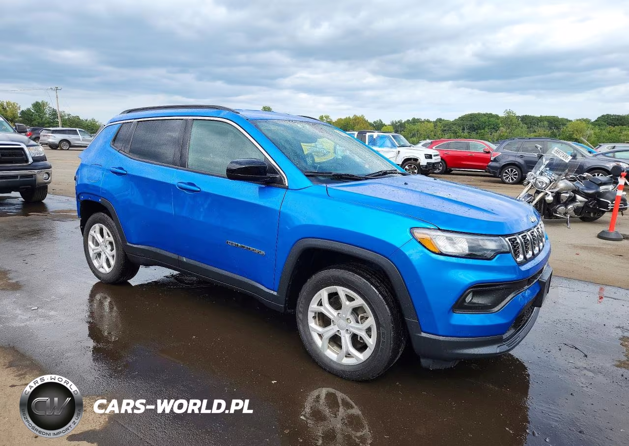2024 Jeep Compass Latitude VIN:3C4NJDBN6RT133168 - 4