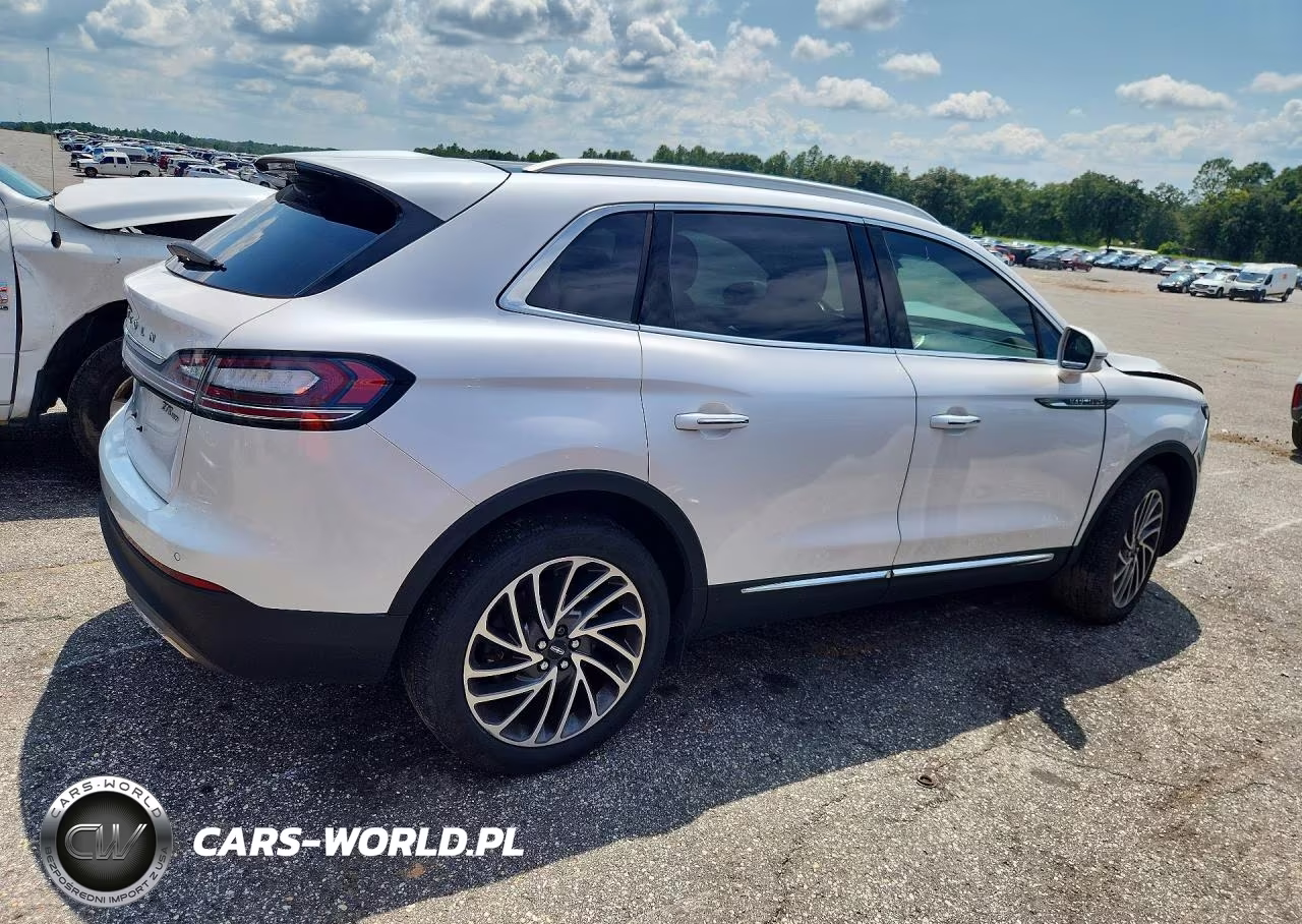 2019 Lincoln Nautilus Reserve VIN:2LMPJ8LP9KBL22575 - 3