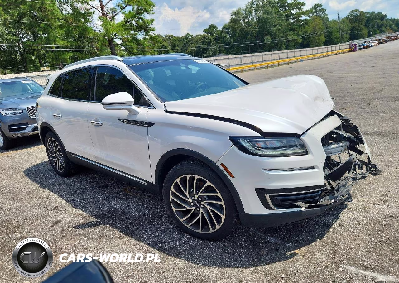 2019 Lincoln Nautilus Reserve VIN:2LMPJ8LP9KBL22575 - 4