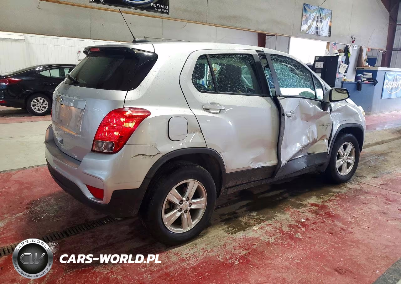 2018 Chevrolet Trax Ls VIN:KL7CJNSB3JB722524 - 3