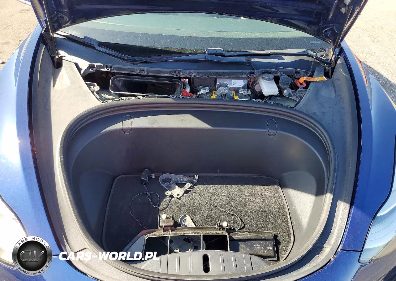 2018 Tesla Model 3 VIN:5YJ3E1EB0JF090073 - 11