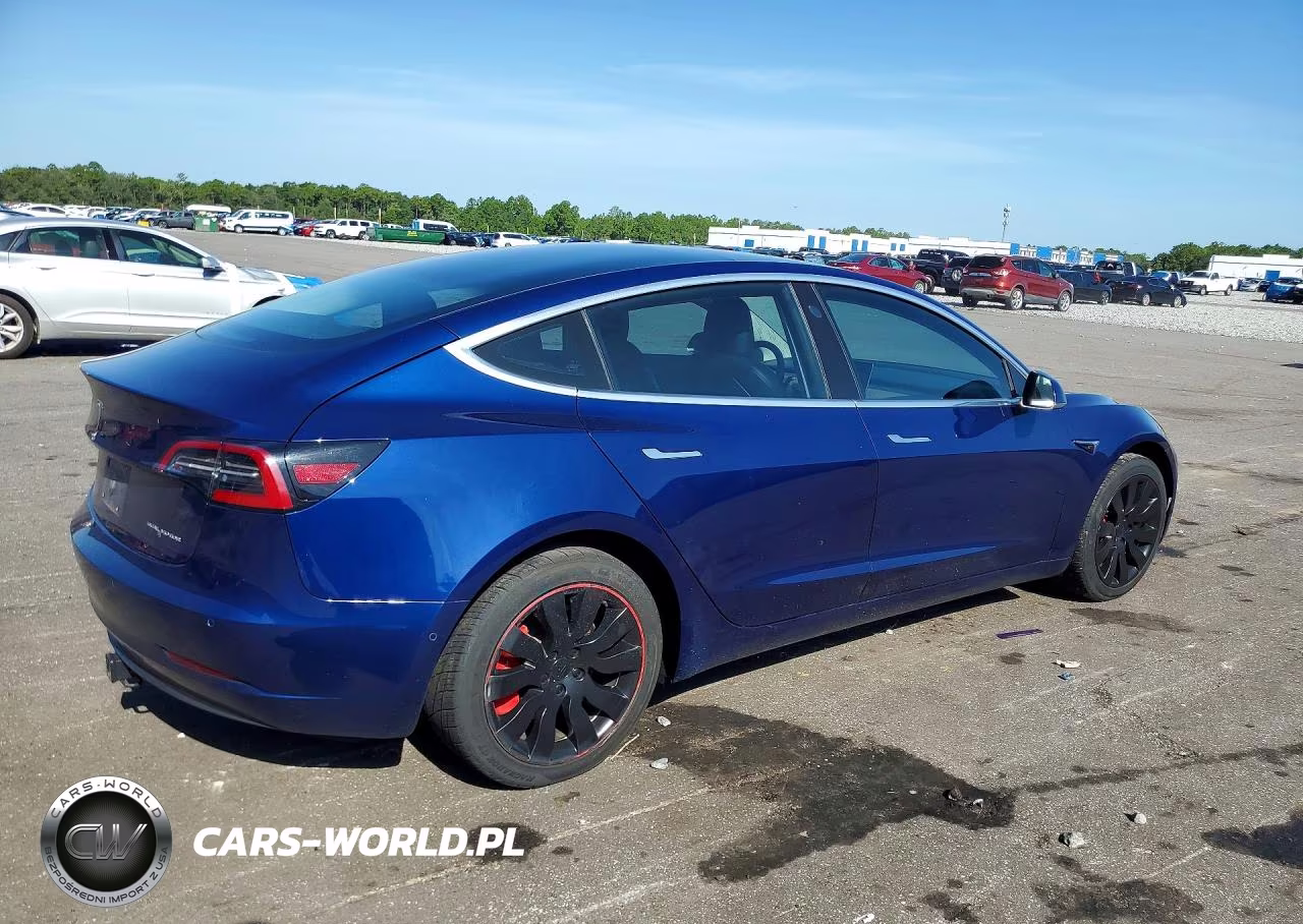 2018 Tesla Model 3 VIN:5YJ3E1EB0JF090073 - 3