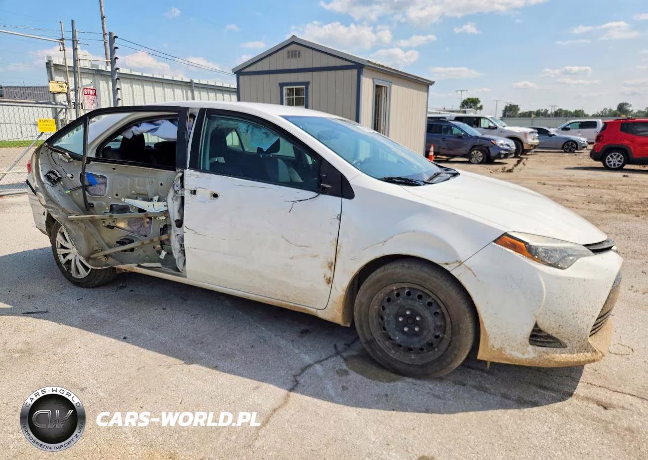 2019 Toyota Corolla Le VIN:5YFBURHE8KP886577 - 4