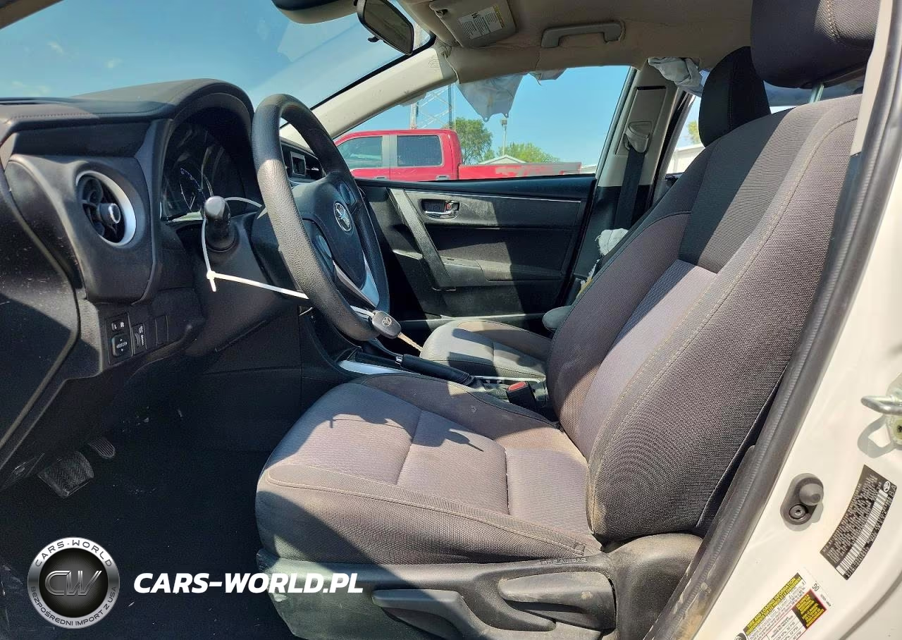 2019 Toyota Corolla Le VIN:5YFBURHE8KP886577 - 7