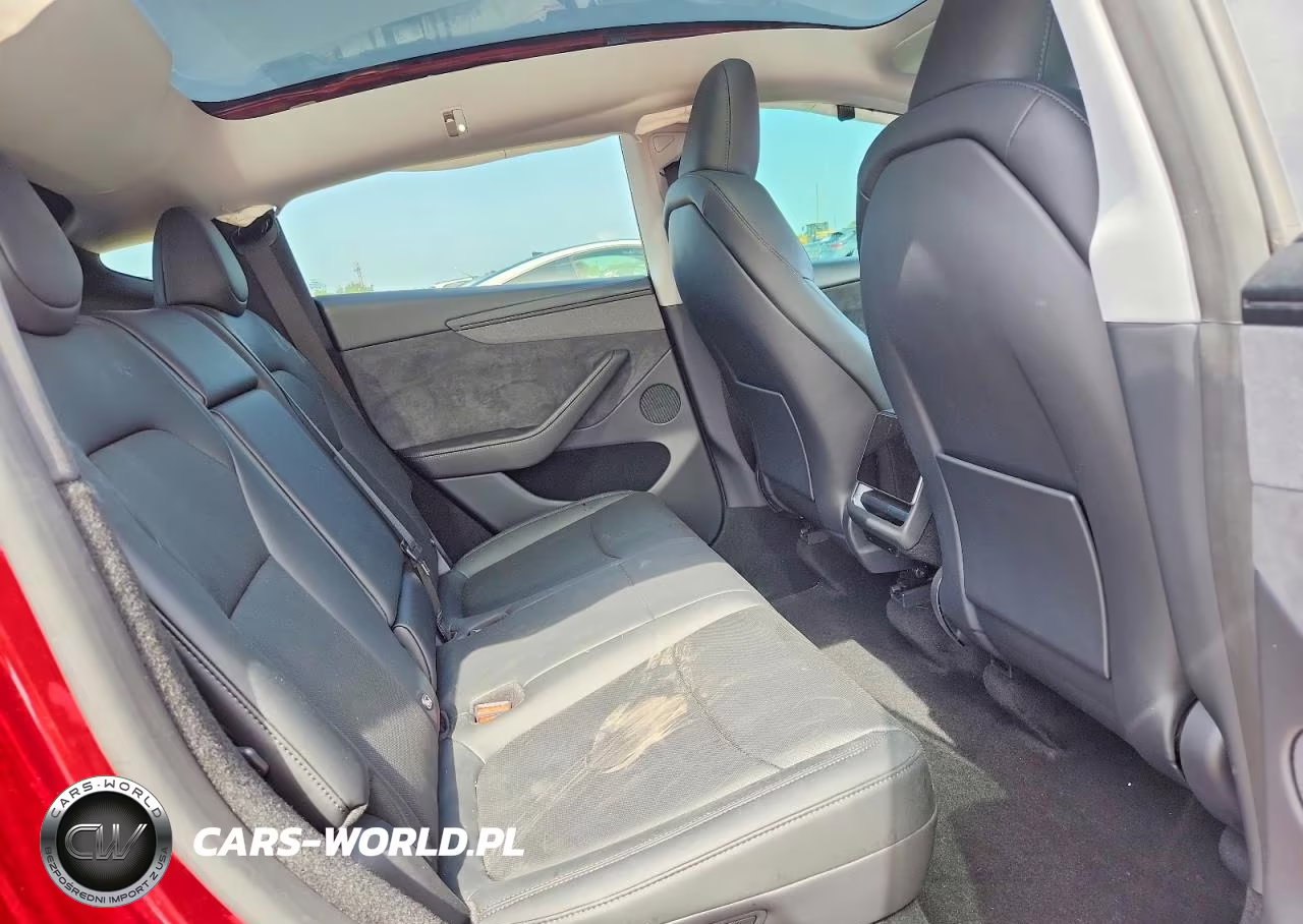 2026 Tesla Model Y VIN:7SAYGDEE6TA380719 - 10