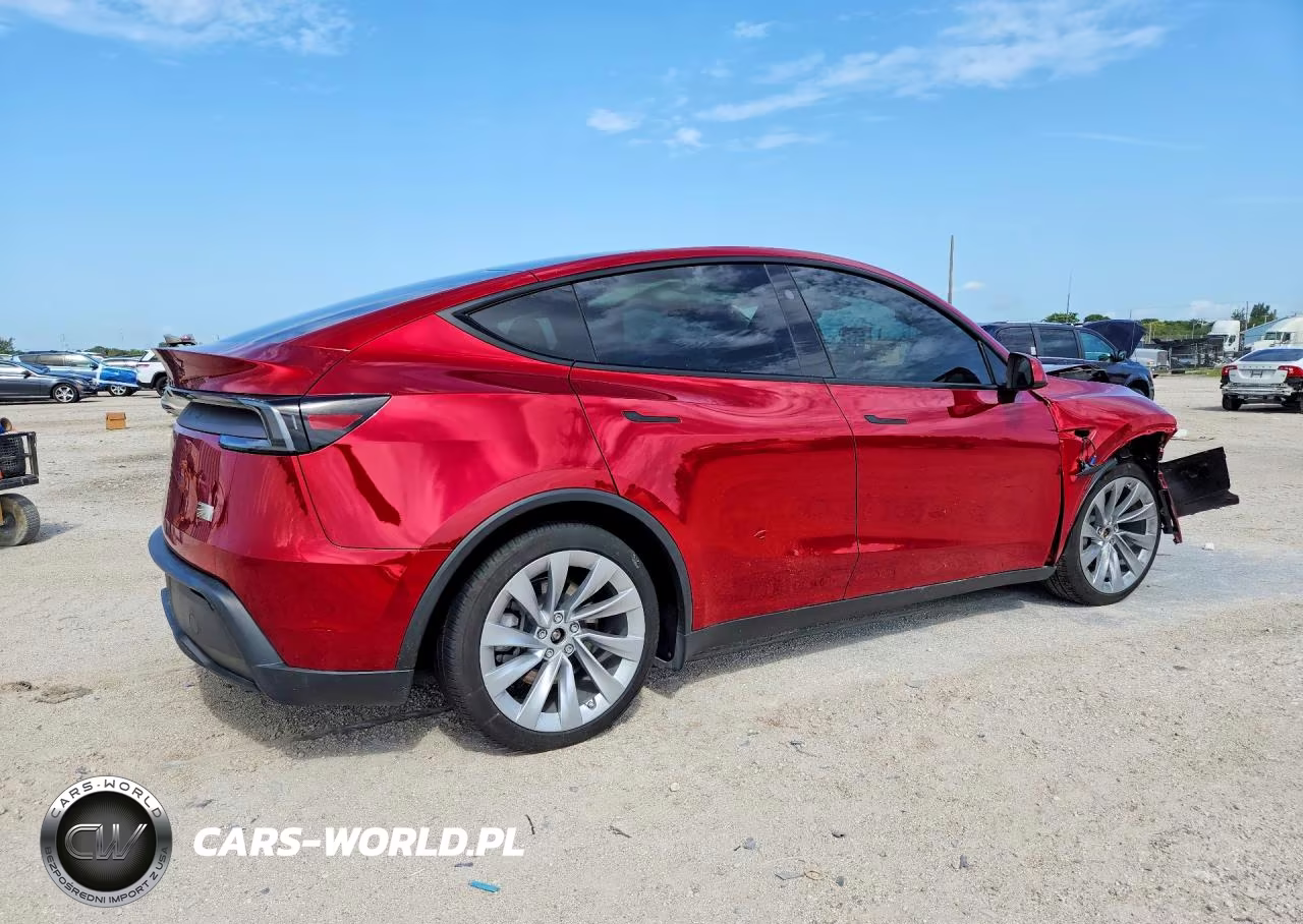 2026 Tesla Model Y VIN:7SAYGDEE6TA380719 - 3
