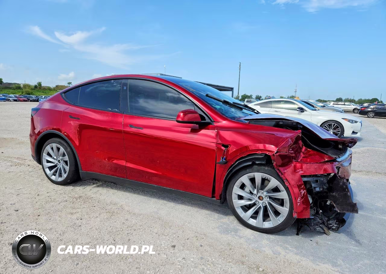 2026 Tesla Model Y VIN:7SAYGDEE6TA380719 - 4