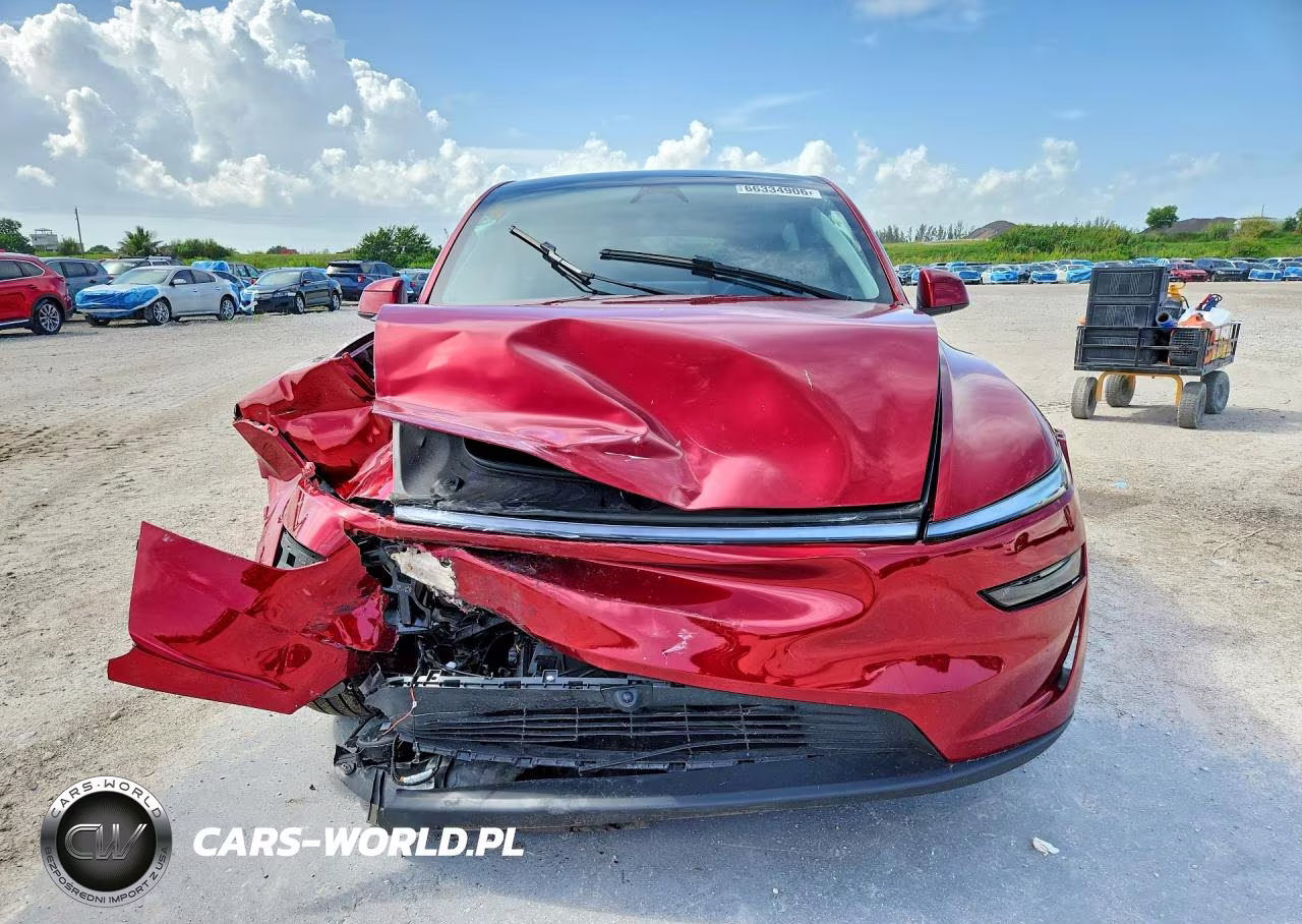 2026 Tesla Model Y VIN:7SAYGDEE6TA380719 - 5