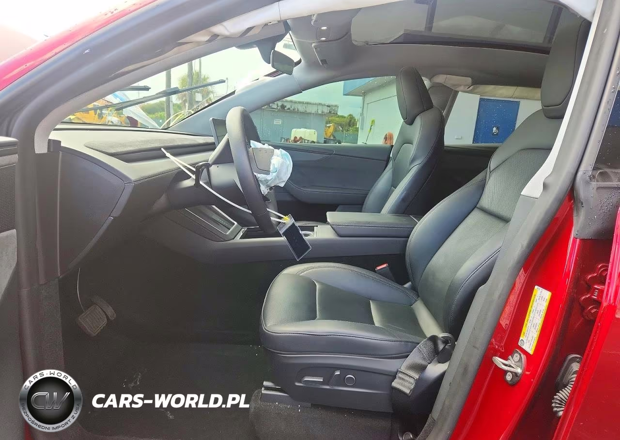 2026 Tesla Model Y VIN:7SAYGDEE6TA380719 - 7