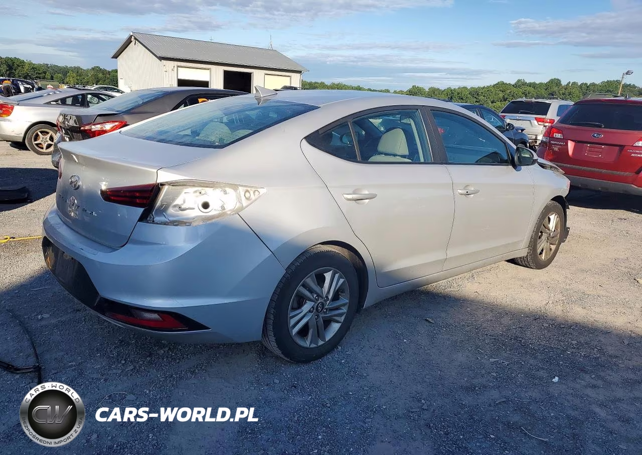2019 Hyundai Elantra Value Edition VIN:KMHD84LF7KU887444 - 3