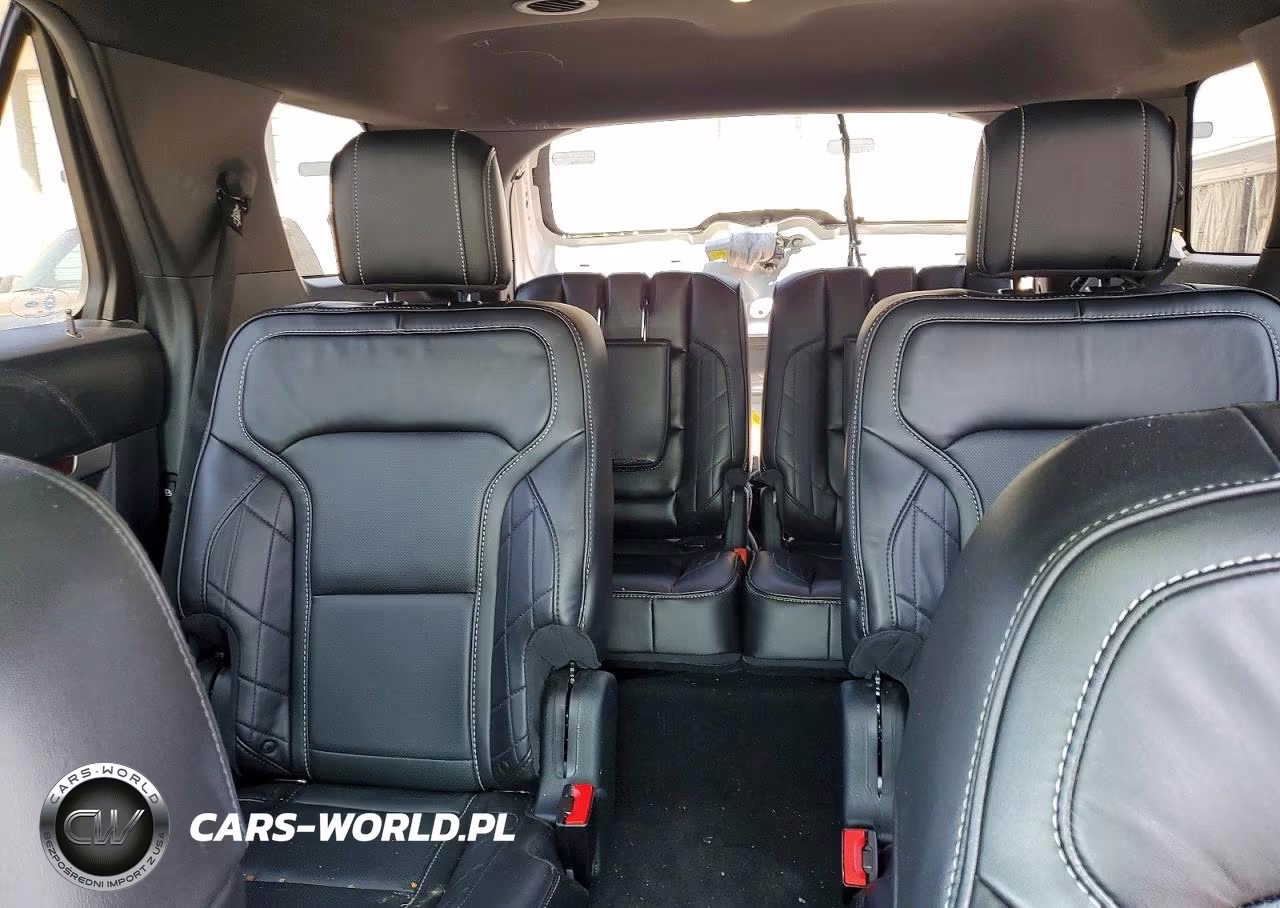 2018 Ford Explorer Platinum VIN:1FM5K8HT7JGC67508 - 10