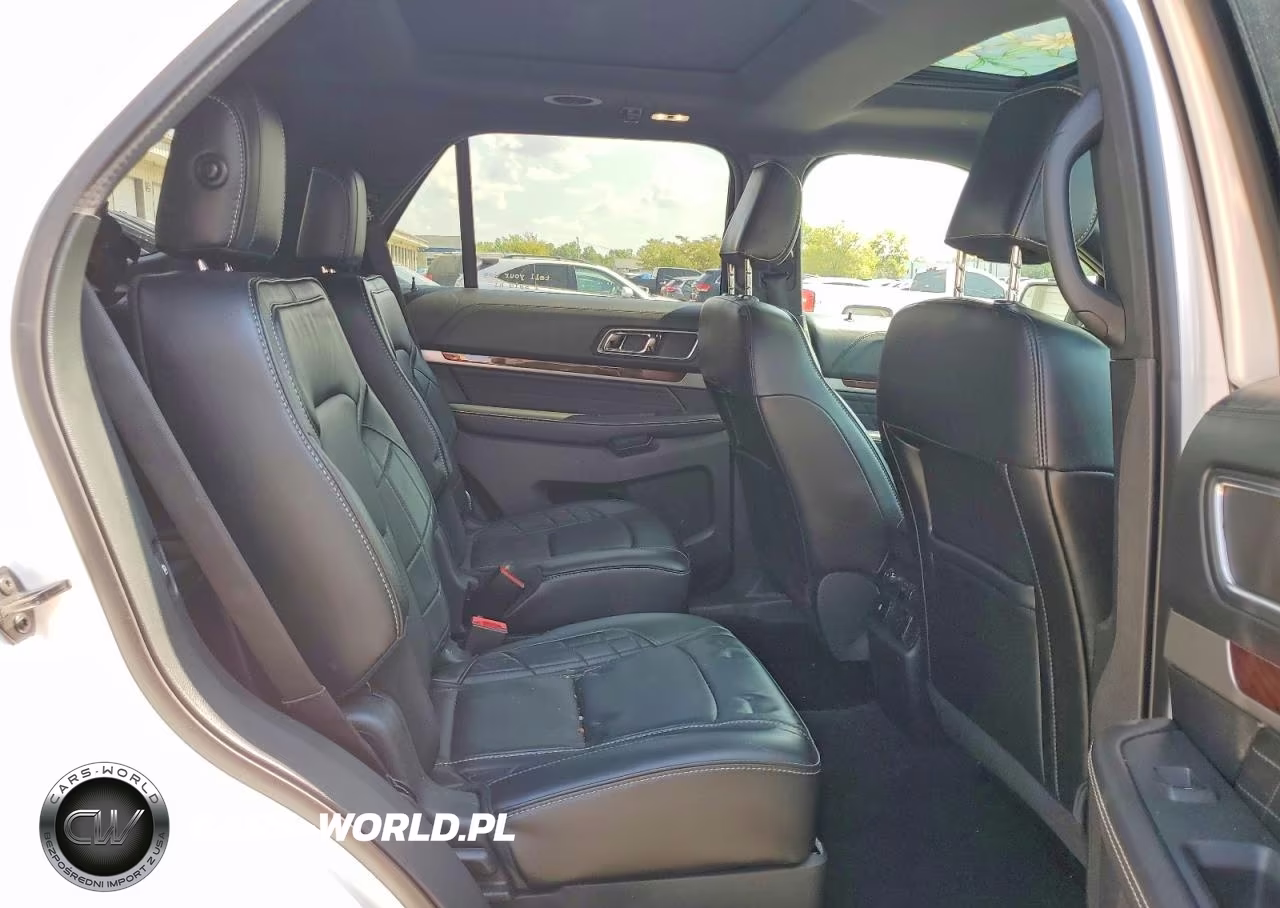 2018 Ford Explorer Platinum VIN:1FM5K8HT7JGC67508 - 11
