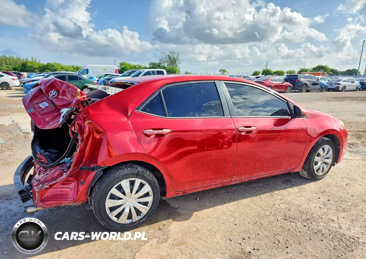 2015 Toyota Corolla Le VIN:2T1BURHE7FC287742 - 3