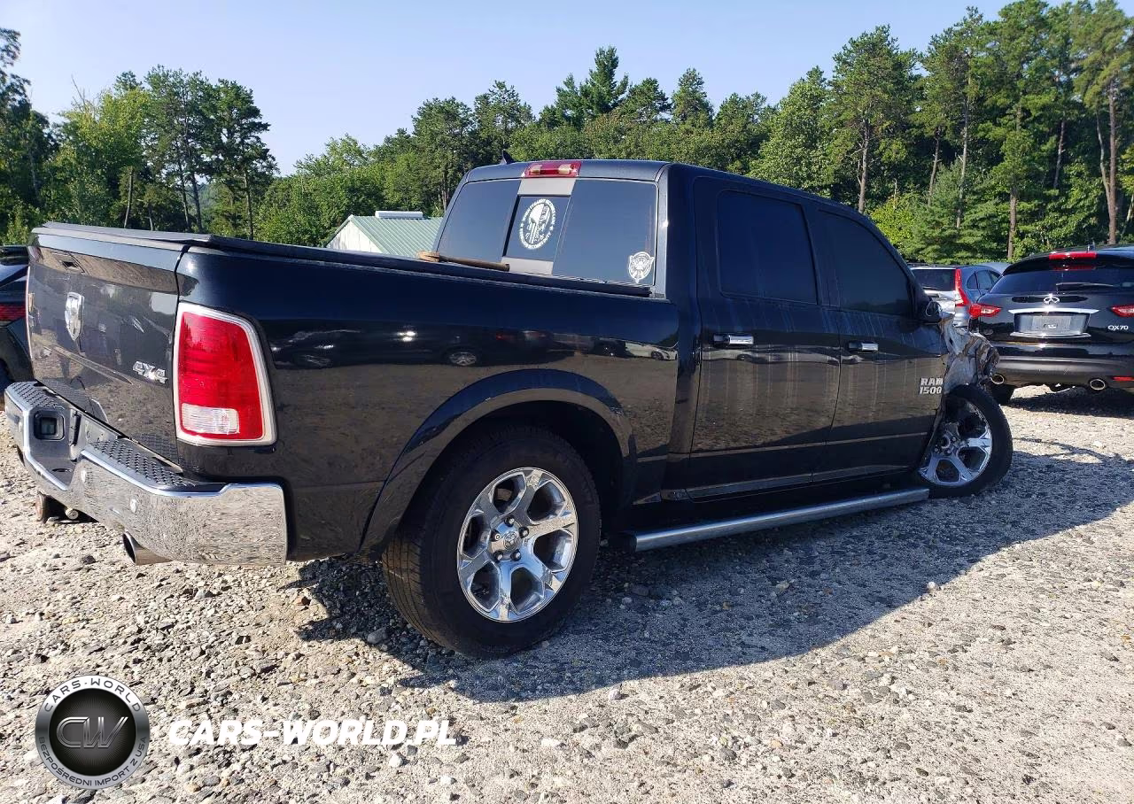 2018 Ram 1500 Laramie VIN:1C6RR7NM4JS254714 - 3