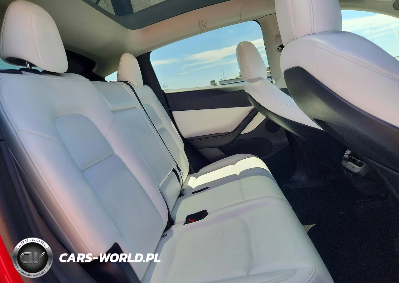 2021 Tesla Model Y VIN:5YJYGAED5MF177084 - 10