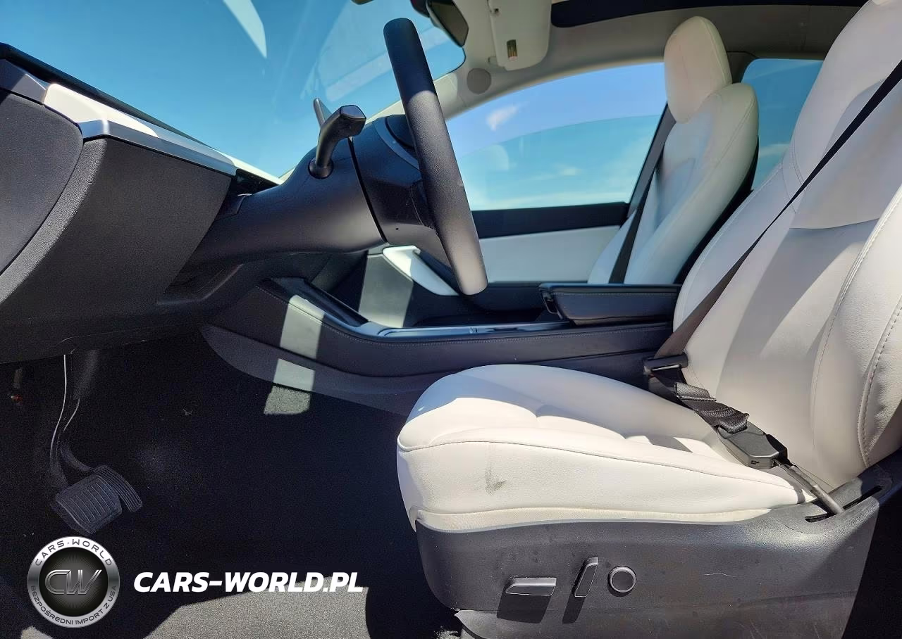 2021 Tesla Model Y VIN:5YJYGAED5MF177084 - 7