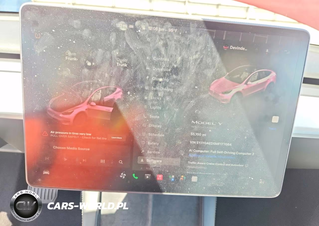 2021 Tesla Model Y VIN:5YJYGAED5MF177084 - 9