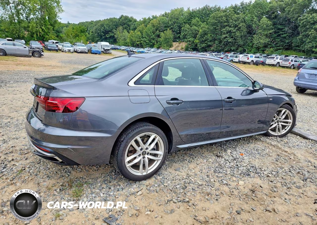 2022 Audi A4 Premium Plus 45 VIN:WAUEAAF42NN002603 - 3