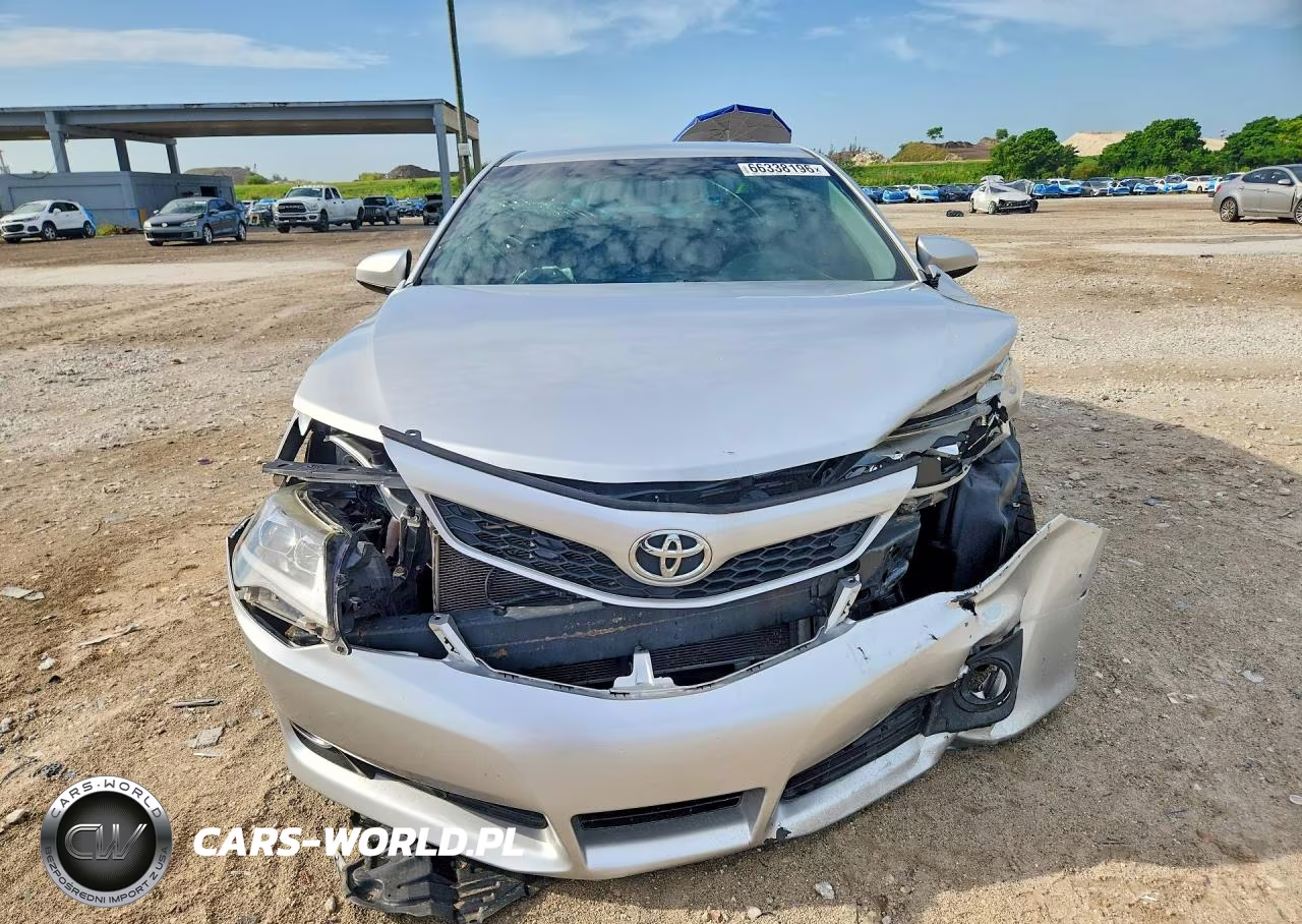 2014 Toyota Camry Se VIN:4T1BF1FK0EU354411 - 5