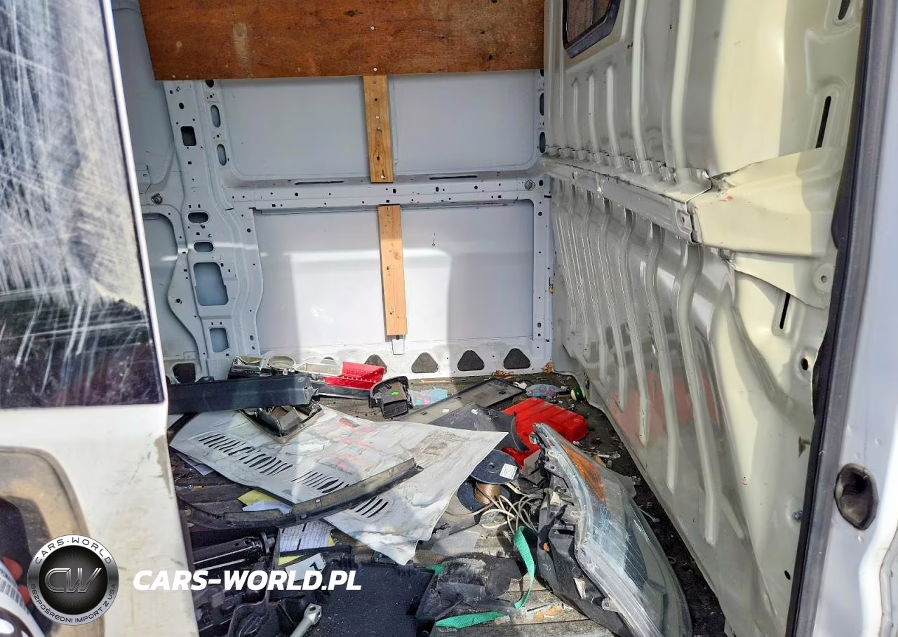 2018 Ram Promaster 1500 Delivery Van VIN:3C6TRVBG4JE143558 - 10