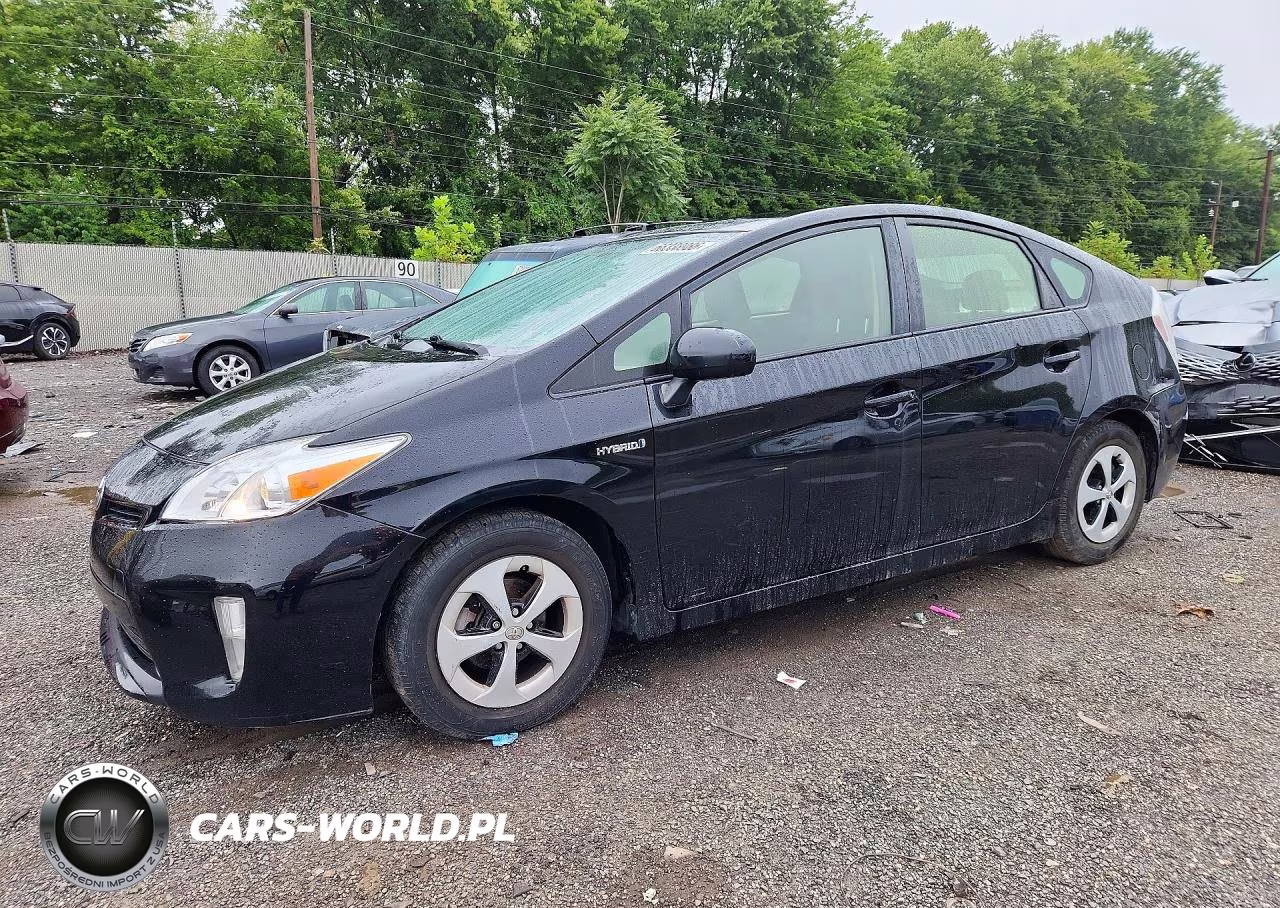 2015 Toyota Prius Three – zdjęcie 1 z 12