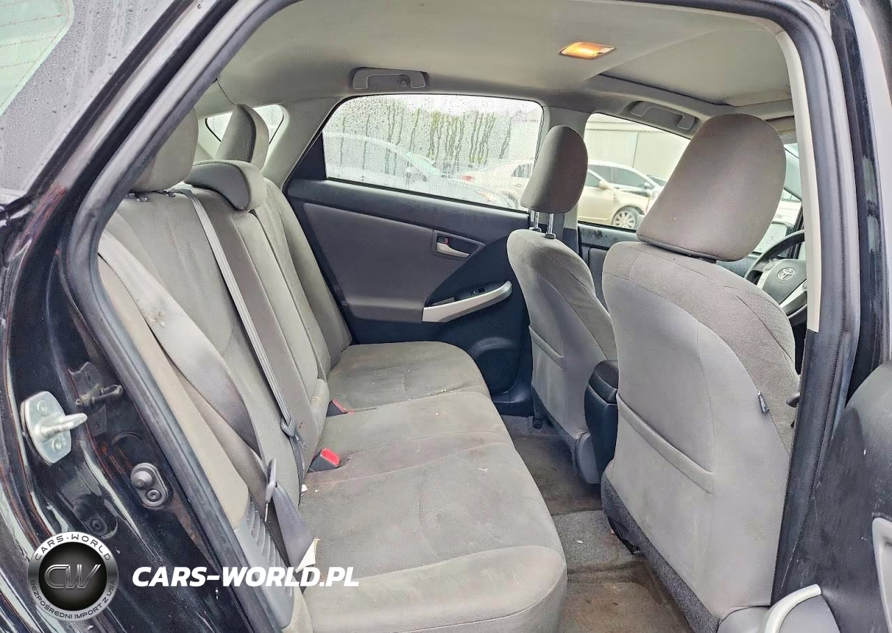 2015 Toyota Prius Three VIN:JTDKN3DU6F1917665 - 10