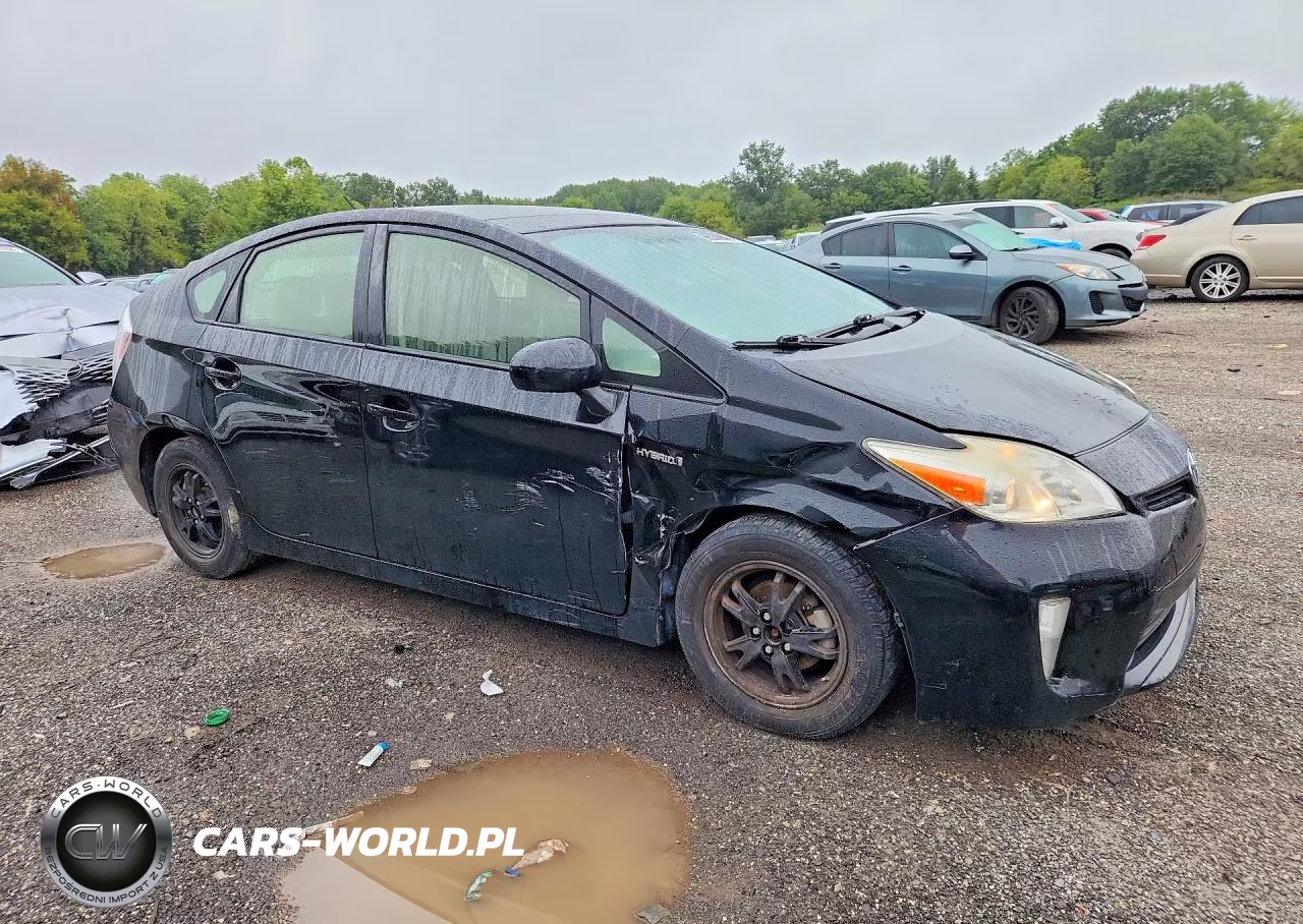 2015 Toyota Prius Three VIN:JTDKN3DU6F1917665 - 4