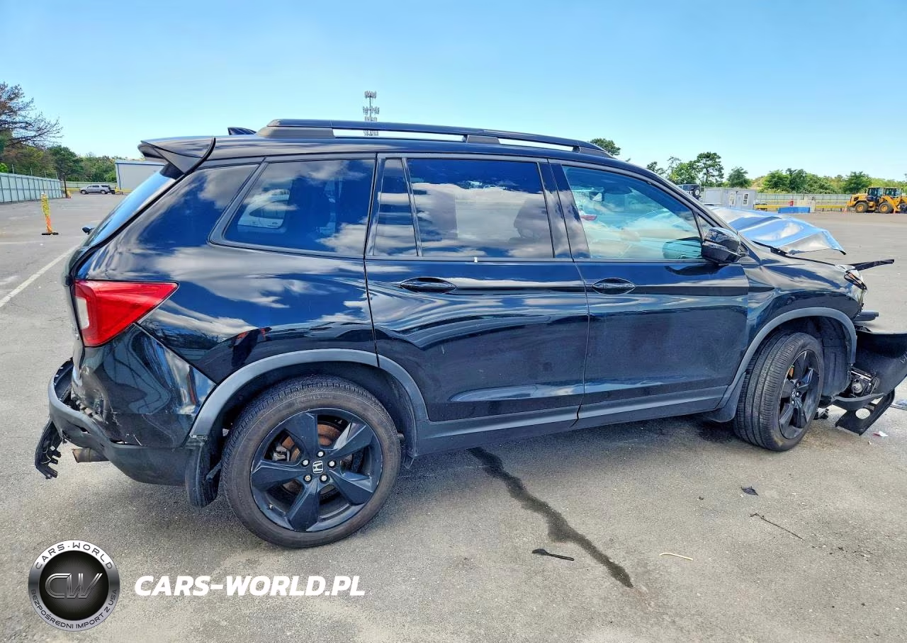 2019 Honda Passport Elite VIN:5FNYF8H06KB024179 - 3