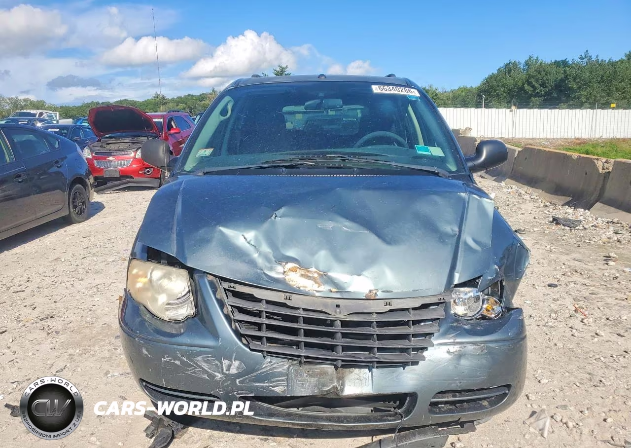 2007 Chrysler Town & Country Lx VIN:2A4GP44R57R340233 - 5